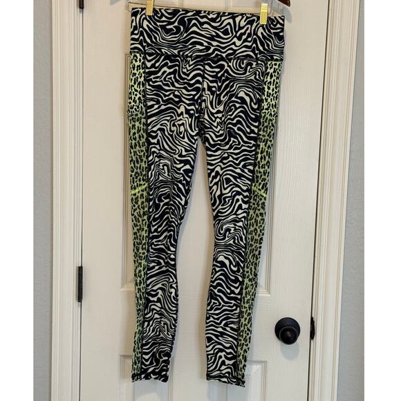 Fabletics NWT Leggings S | Animal Print High Rise Activewear Y2K Bold Statement - Picture 1 of 11